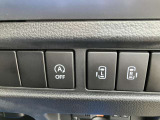 両側電動スライドドアの制御は、運転席でも可能です
