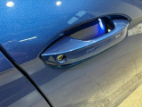 &rdquo;Keyless Access&rdquo;によって、ドアハンドルに手をかけるだけでドアロックが解除できます!