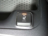 【シートヒーター搭載】シートを温めてくれる暖房機器です!長時間座っていると負担が掛かりやすい背中や腰、または冬場の寒い日に冷えやすい脚部に快適なぬくもりを♪
