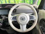 インテリアに合わせたデザインのステアリングは、運転される方のことも考え、運転しやすい形状、大きさです。是非一度、実際に触ってお確かめください。