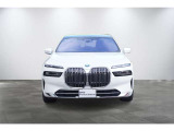 BMWのまさに「顔」ともいえる「キドニー・グリル」は、他の追随を許さない存在感を誇り、「キドニー・グリル」を見かけただけでBMWの風格を感じさせます!!