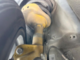 【ビルシュタイン製ダンパー】高速走行時の車両安定性を向上させてくれる人気の装備。街乗りの乗り心地も犠牲にせず、スポーティな走行をお楽しみいただけます♪