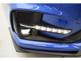 日中でも点灯しフロントビューにもアクセントとなっているLEDデイライナー。不要な際は車内よりスイッチにて消灯できます。