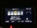 後退時の横断車両を検知し、安心の駐車をサポートします。