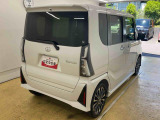 当店では車両本体価格以外に、諸費用を含めた支払総額も表示しておりますので、お客様の予算にピッタリのおクルマお選びができます。コーティングやJAFをセットにしたオトクな購入パックも好評です。