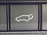 【パワーバックドア】スマートキーや運転席のボタンを押すだけでリアゲートが自動で開閉します!荷物を持っている時や、高い位置にあるバックドアを閉める際に便利な機能です♪