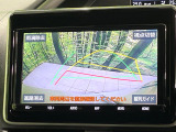 【バックカメラ】駐車時に後方がリアルタイム映像で確認できます。大型商業施設や立体駐車場での駐車時や、夜間のバック時に大活躍!運転スキルに関わらず、今や必須となった装備のひとつです!