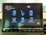 純正メモリーインターナビ付きです!CD・DVD再生、ミュージックサーバー、フルセグTV視聴、Bluetooth接続可能です!