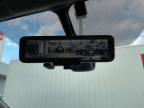☆スマートルームミラー☆乗員や積載物など車内の状況に関わらず、車両後方のカメラで常にクリアな視界を保ちます!