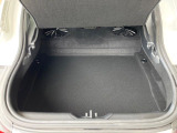 普段のお買い物や通勤、送迎等に十分な荷室スペースを確保しております。