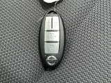 インテリジェントキー★このキーが車内にあればエンジンプッシュスタートボタンを押すとエンジン始動可能です!!