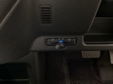 ビルトインタイプのETCで見た目もスッキリ。高速道路の利用にとても便利です。利用には車両情報を登録する「セットアップ」が別途必要です。