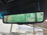 【デジタルインナーミラー】後席の大きな荷物や同乗者で後方が確認しづらい時でも安心!カメラが撮影した車両後方の映像をルームミラー内に表示。クリアな視界で状況の確認が可能です!