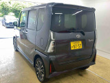 当店ではダイハツ認定U-CARをはじめ、お手頃価格のお車や、オトクなナビ付き車、オプション充実の高年式車をはじめ、ダイハツ車以外も豊富にラインナップしております。