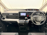 いつでも気持ちよく運転できて、使い勝手のいい収納や体をケアするシート、細部にまでこだわったインテリア♪
