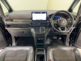 この車両は禁煙車となりますがタバコを含めた車内のニオイに関しては、個人の主観となる為、ご来店時にお客様に確認して頂いておりますので、ご了承下さい。