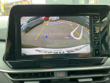 バックカメラも付いているので駐車もラクラクですね☆