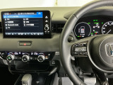 ホンダ純正メモリーナビ搭載なので、遠方へのドライブもお任せ下さい!ステアリング左手側にオーディオ関連のコントロールスイッチを配置しています。操作時は視線を逸らすことなく運転に集中できます
