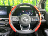 【純正革巻きステアリング】上質な革を使用することで、手にしっかり馴染みとても運転しやすいハンドルです♪