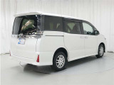 駐車時に後方がリアルタイム映像が確認できます。夜間の車庫入れも安心です♪