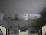 天井にはスリムサーキュレーター装備☆空気を循環してくれるので後席も快適に過ごして頂けます。