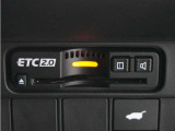 ◆ETC2.0装着◆進化したドライブ体験。料金収受システムだけだったETCが生まれ変わって、高速道路を賢く使うETC2.0に進化しました。多彩な情報サービスが便利で快適なドライブ体験を提供します。