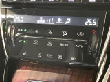 【シートヒーター】寒い日に重宝するシートヒーター!エアコンより早く温まってくれるので寒がりの人も安心ですね♪エアコンの温風は乾燥するから苦手、という方にもをおすすめです。