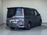 バックカメラが付いているのでバックでの車庫入れも安心です。