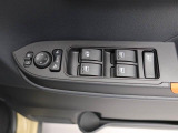 当社は購入後のアフターケアを大切にしております。納車後、1ヶ月無料点検、半年ごとにあんしん点検、12ヶ月法定点検の誘致をします。また車検までの点検をセットにした『ワンダフルパスポート』を販売中です。