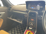 【 オートエアコン 】車内温度を感知して自動で温度調整をしてくれるのでいつでも快適な車内空間を創り上げます!