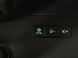 ★ECONスイッチ★ エコドライブを加速しよう!スイッチをONにすると、運転の仕方によるロスを抑え込み燃費をよくするようクルマが頑張ります(*^ー^*)燃費向上にチャレンジ♪