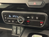 フロント両席にはシートヒーターが付いています!寒い日に便利な装備ですね。