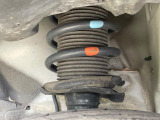 お車を安心してお乗りいただく為には、足回りの定期点検が欠かせません。サービスサポート(有償保証)では無料点検もご提供しており、安心のカーライフをお過ごしいただけるサポート体制が整っています。