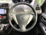 【純正革巻きステアリング】上質な革を使用することで、手にしっかり馴染みとても運転しやすいハンドルです♪
