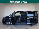 両側パワースライドドア付きだから、狭い駐車スペースなどでの 乗り降りラクラク!小さなお子さまのいるご家庭には嬉しい装備。
