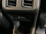 ダブルエアコンは、運転席と助手席でそれぞれ異なる温度を設定できます。