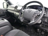 運転席廻りです。