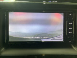 【バックカメラ】運転が苦手な方も車庫入れラクラクです!ギアをリバースに入れれば自動的に切り換わりますので、面倒な操作は不要です♪狭い駐車場もお車を傷つけず安心ですね!