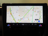ディスプレイオーディオ(コネクティッド ナビ対応)Plus、AM/FMチューナー (ワイドFM対応)、TV(フルセグ)、USB入力(動画・音楽再生/給電)、BluetoothR対応