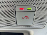先進事故自動通報システム SOSコールです。急病時や危険を感じたとき、万が一の事故の発生時にはエアバック展開と連動して専門オペレーターに繋がりサポートします。(別途、契約が必要になります)