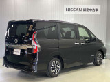 セレナ e-POWERは、100%モータードライブだから、車内はとても静か!楽しいおしゃべりがいつまでも続きます♪