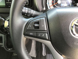 運転席廻りの様子です。ハンドルスイッチで純正オーディオの基本操作等も可能です☆