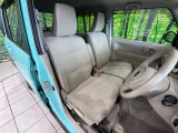 運転席シート廻りは使用感も少なく、良好な状態となっています。丁寧に使われていたことがよくわかりますね。