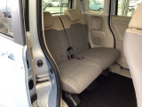 ホンダ車の低床ボディは、チャイルドシートへのお子さまの乗降や荷物の積載もスムーズ。座り心地が良く、快適なドライブを楽しんでいただけます。