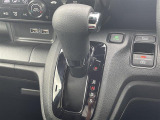 【 シフト 】スムーズなシフトチェンジで快適にお車を操縦していただけます!//