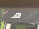 【ホンダセンシング】走行中に前方の車両等を認識し、衝突しそうな時は警報とブレーキで衝突回避と被害軽減をアシスト。より安全にドライブをお楽しみいただけます。