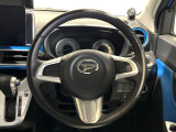 【純正革巻きステアリング】上質な革を使用することで、手にしっかり馴染みとても運転しやすいハンドルです♪