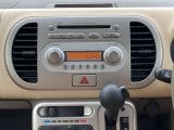 純正のCDラジオです。