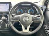 【純正革巻きステアリング】上質な革を使用することで、手にしっかり馴染みとても運転しやすいハンドルです♪