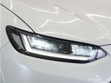【LEDヘッドライト+デイタイムランニングランプ】主流のLEDヘッドライトに、日中でも他者からの視認性を良くするデイタイムランニングランプ装備!スタイリッシュでかっこよく仕上がっています。